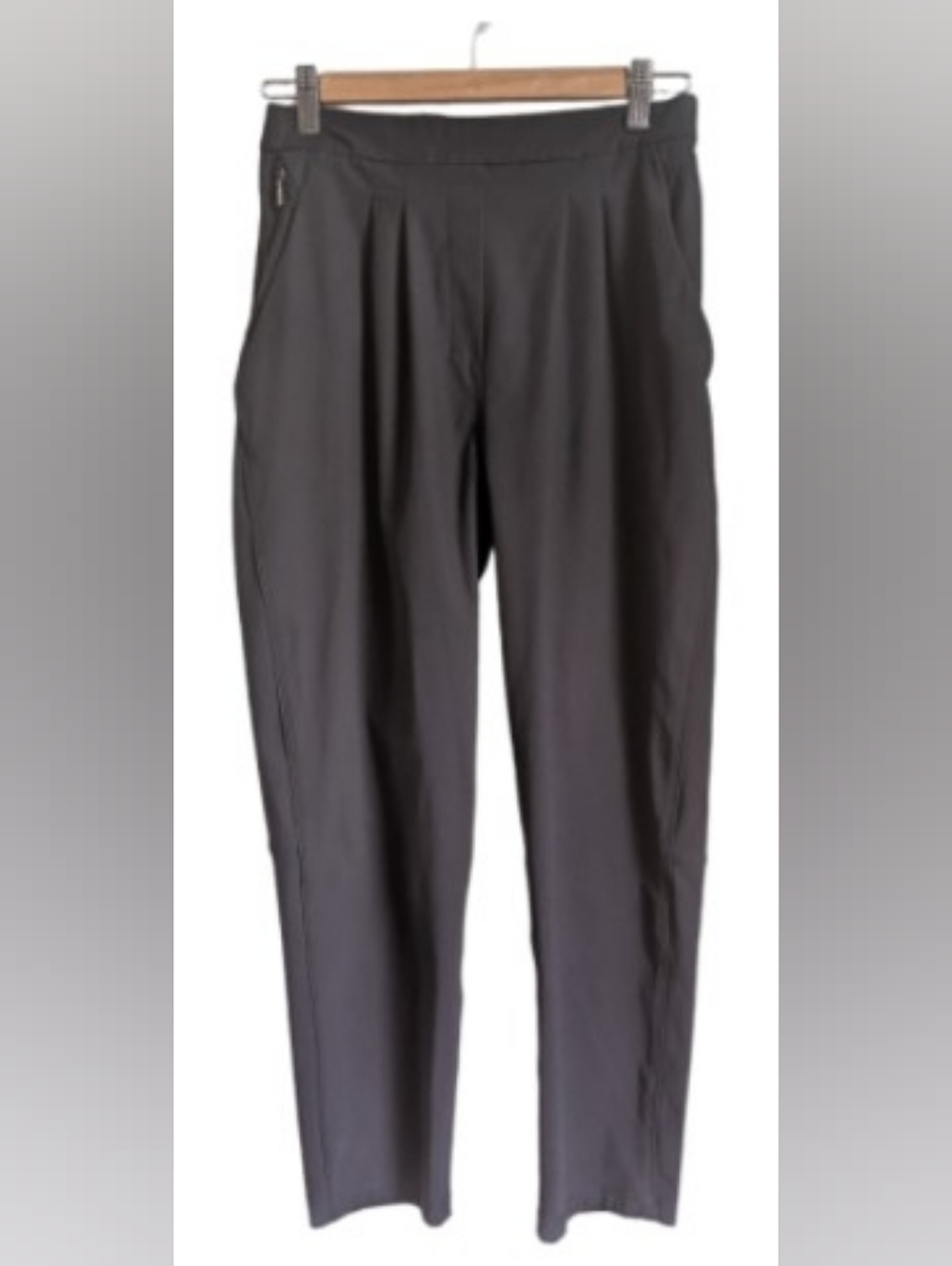 LULULEMON Black Athletic Athleisure Casual Minimalist Pull On Capri Pants Size 6